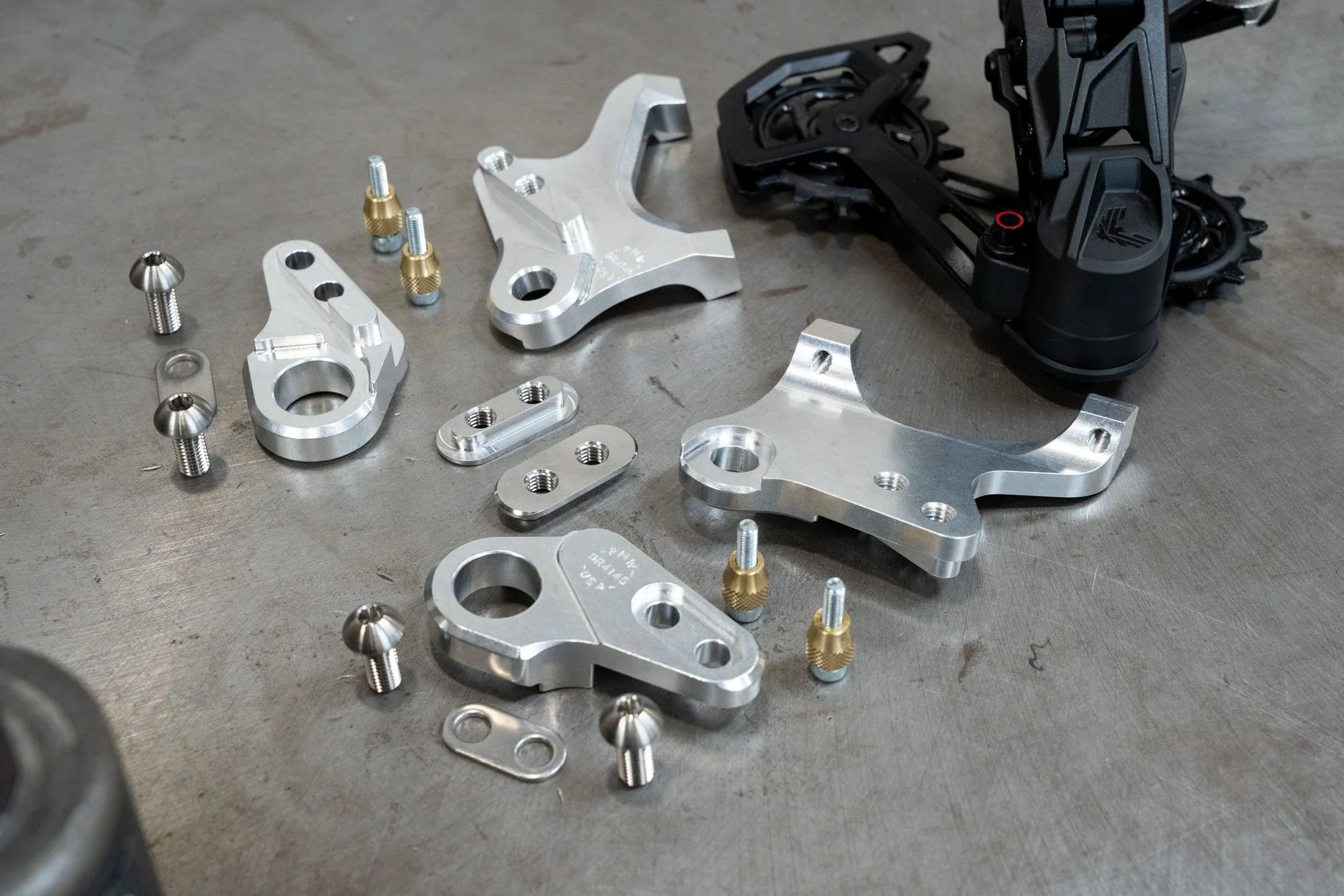 Chumba SRAM Transmission Insert and Axle Set for Sliding dropout